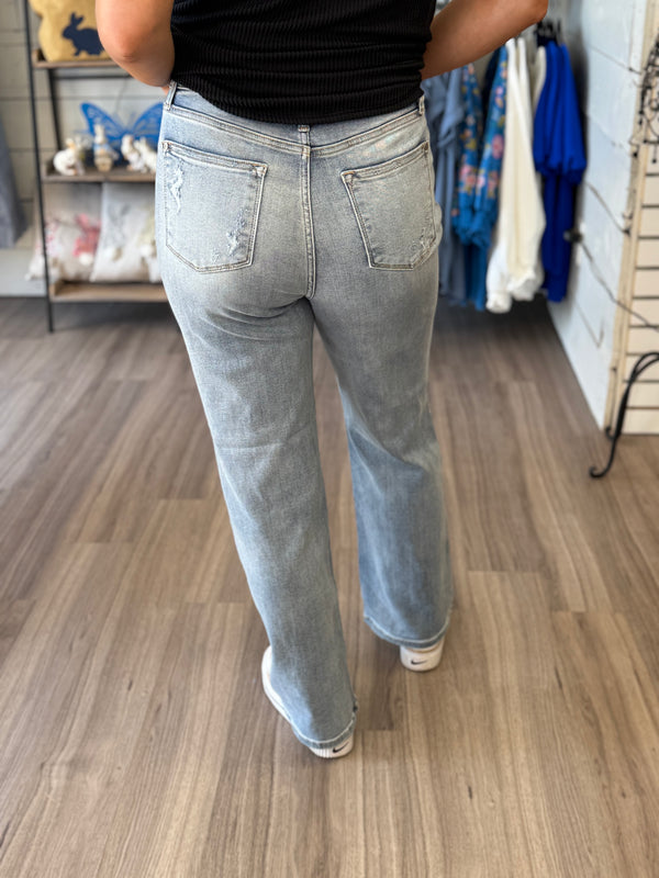 Judy Blue Light Wash Straight Leg Jeans