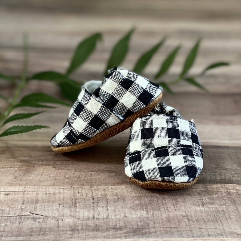 Black And White Buffalo Check Angled Moccasins - Matarow