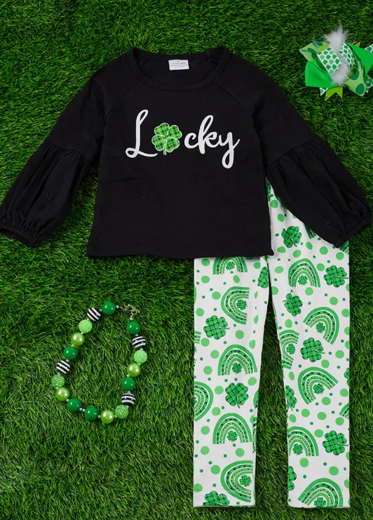 St. Patrick/ Clover Printed 2 Piece Set.